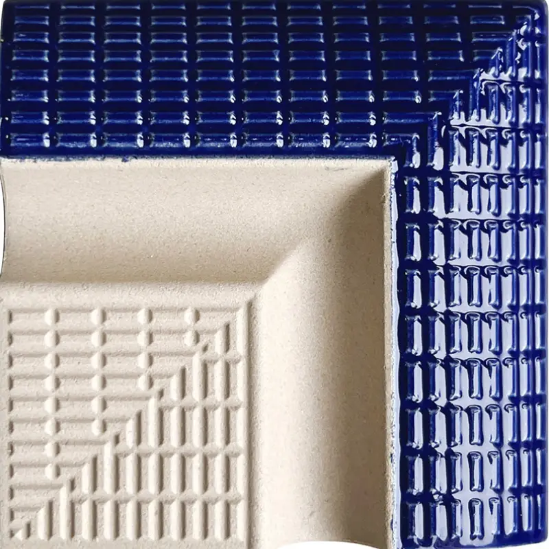 0127_YC3-O POOL OUTER CORNER TILE 119x119mm4.5“x4.5”